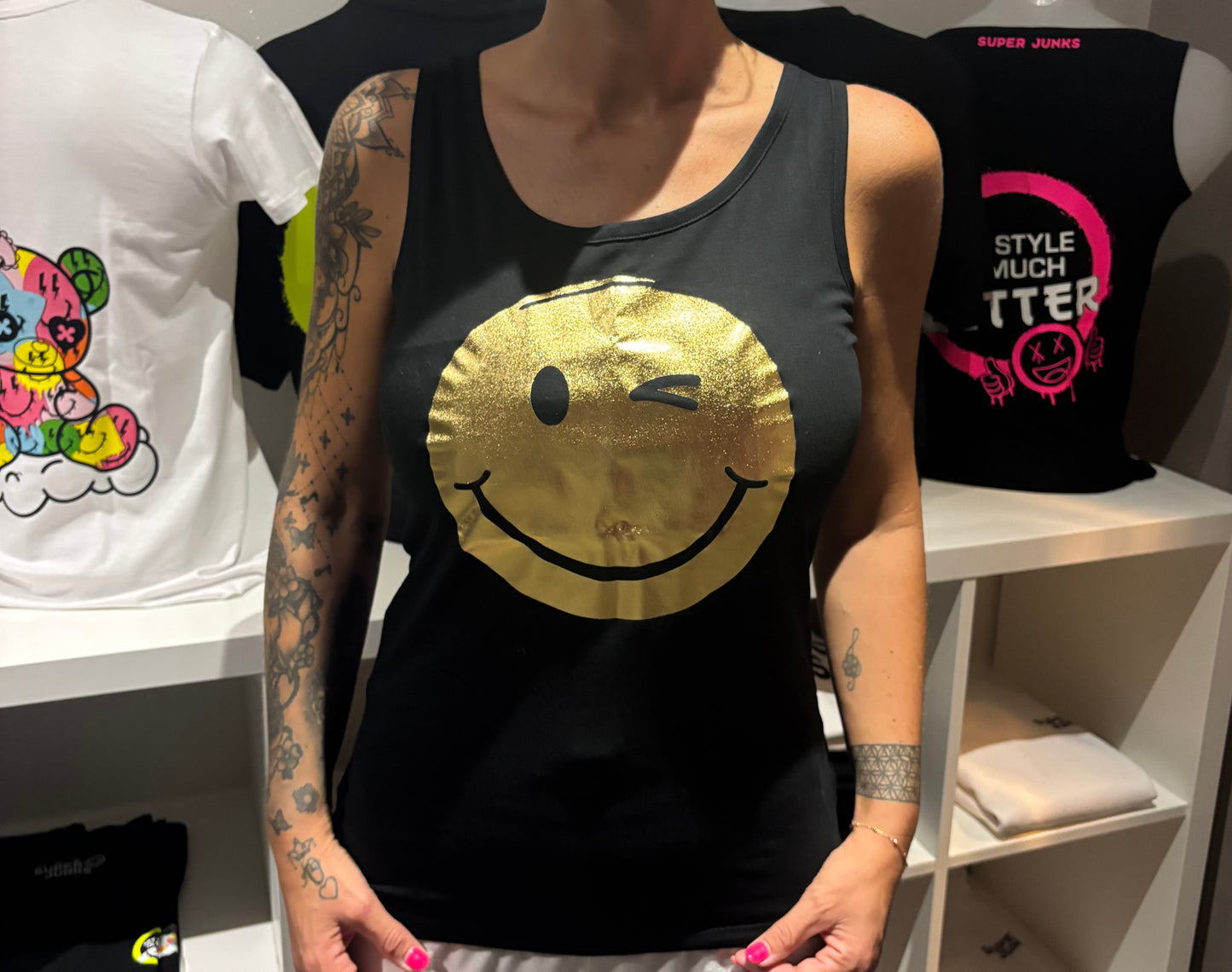 SMILEY GOLD TOP