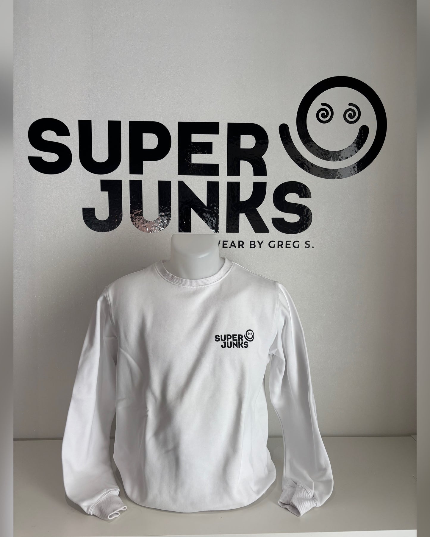 SUPER JUNKS DROPS SWEATER