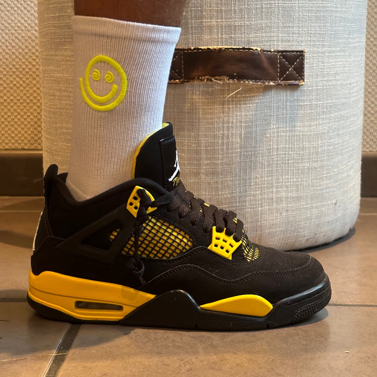 SUPER SMILEY SOCKS YELLOW (white)